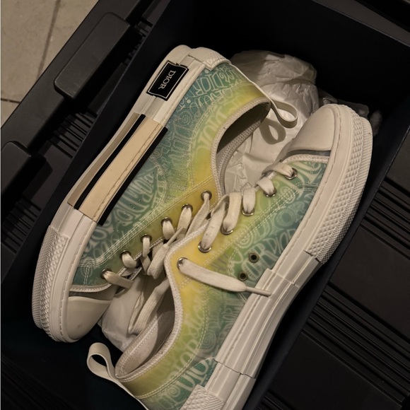 Dior Gradient Sneakers - Picture 2 of 5